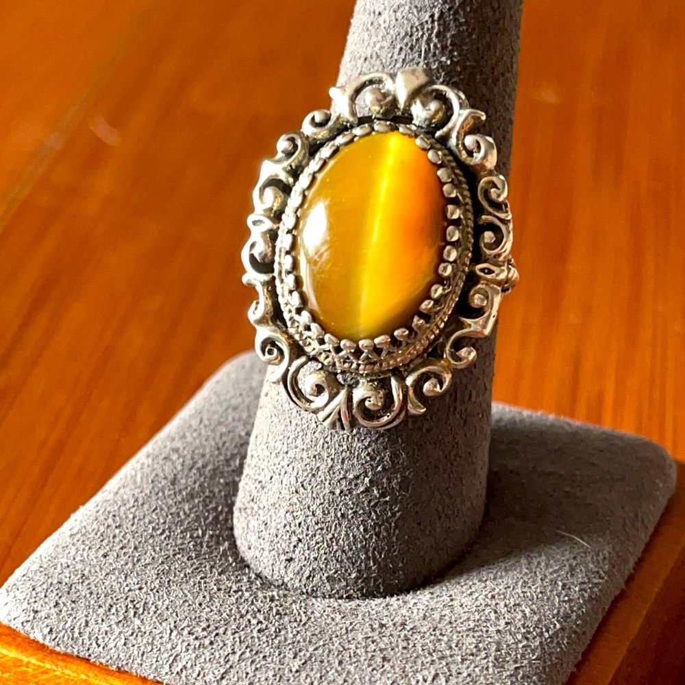 Stunning Silver Tiger eye ring